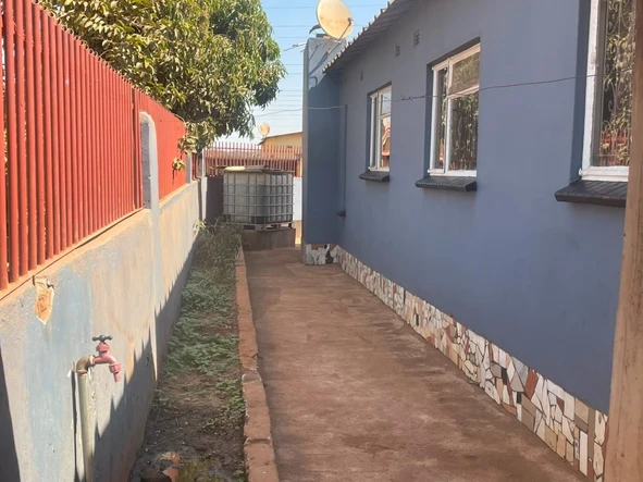 5 Bedroom House