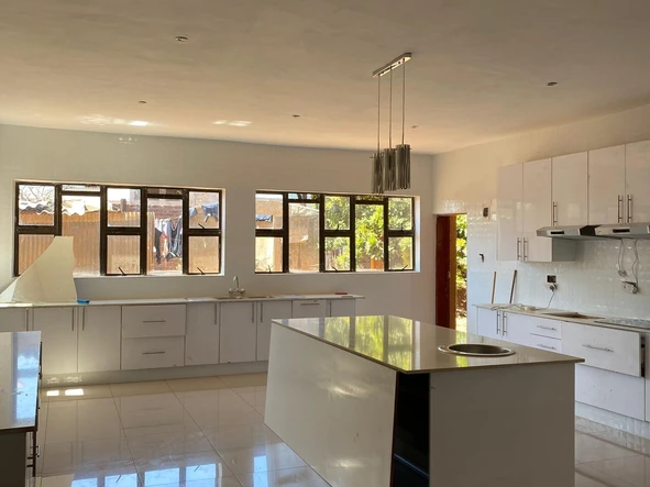 8 Bedroom House