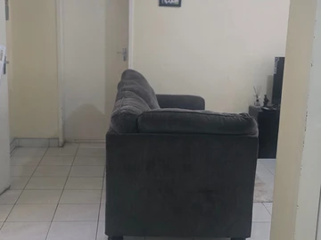 2 Bedroom Flat & Apartment
