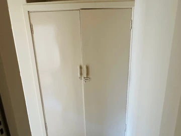 2 Bedroom Flat & Apartment