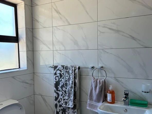 6 Bedroom House