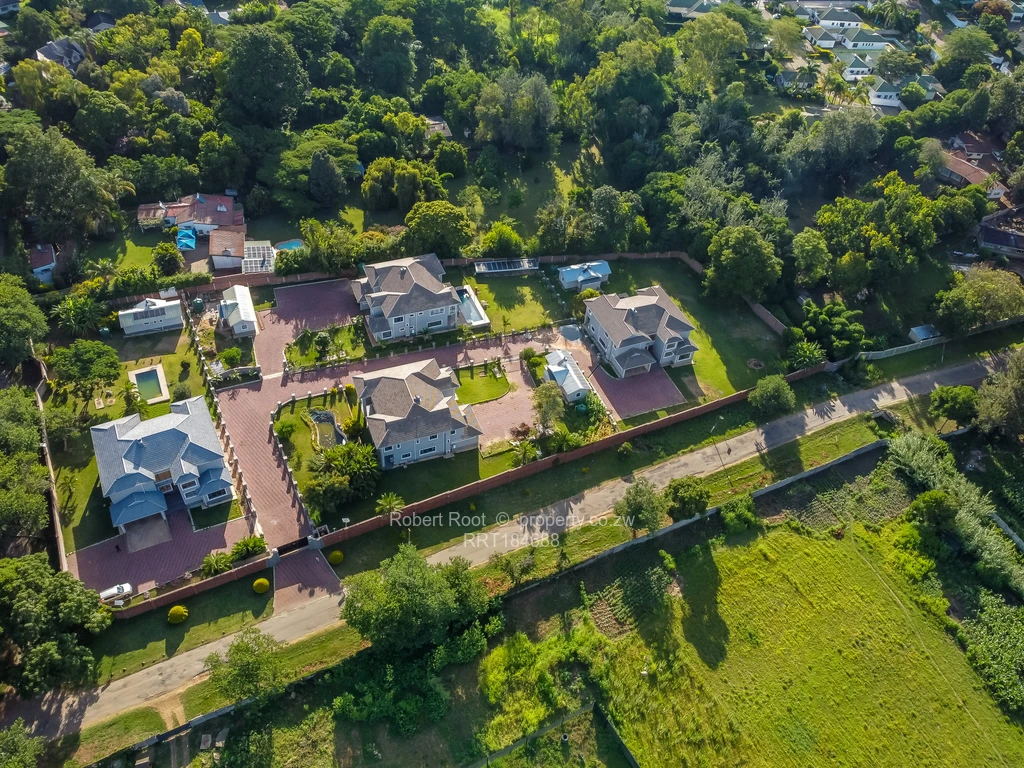 5 Bed Townhouses & Complexes for Sale in Midvale, Chisipite RRT184688