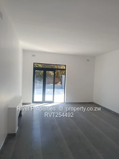 Hillside Shopping Mall To Let