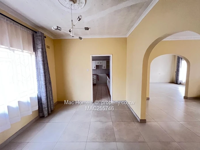 3-Bedroom Villa For Sale – Coronation Avenue