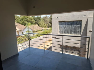 4 Bedroom Flat & Apartment