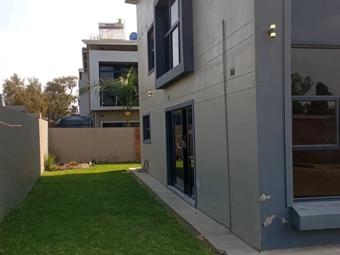 Highlands townhouse to rent 