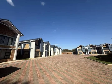 Luxurious 4-Bedroom Fully Furnished Apartment in Newlands, Harare