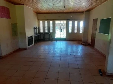 6 Bedroom House
