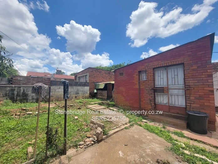 4 Bedroomed Semi-detached House in Paddonhurst for sale