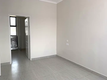 2 Bedroom Flat & Apartment