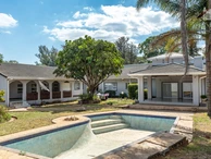 10 Bedroom House