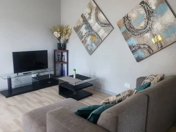 Flat & Apartment