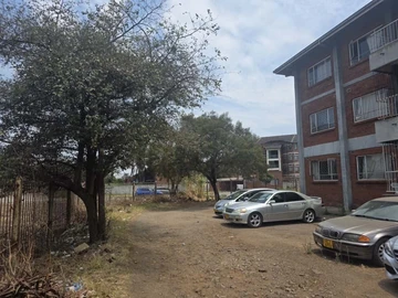 2 Bedroom Flat & Apartment