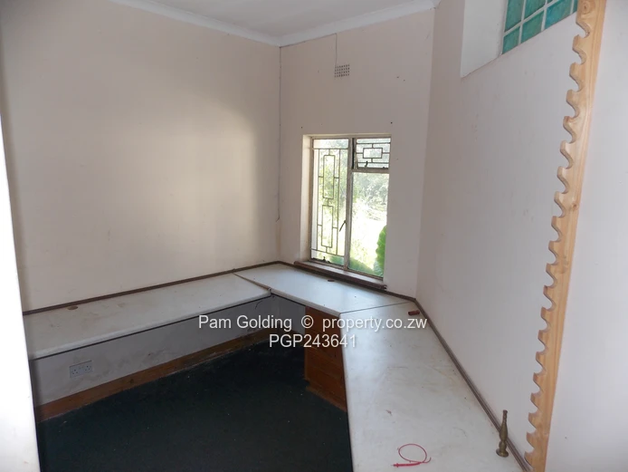 Peaceful Country Living Close to Chinoyi (Sole Mandate)