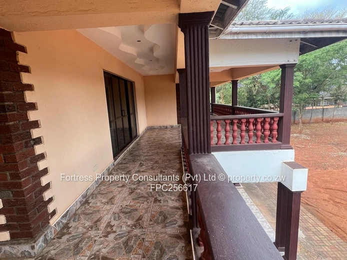 Glen Lorne 5-Bed Home with Borehole & Jacuzzi