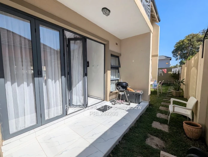 Perfect Blend of Well-Established & Modern Flat