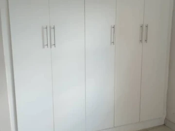 2 Bedroom Flat & Apartment