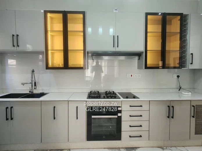 Fully Furnished 4-Bed Townhouse with Borehole, Greencroft