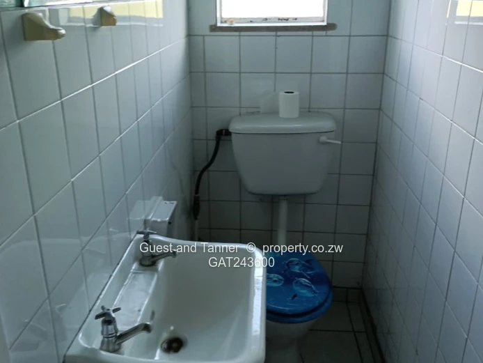 3 Bedroom Flat For Sale In Prospect