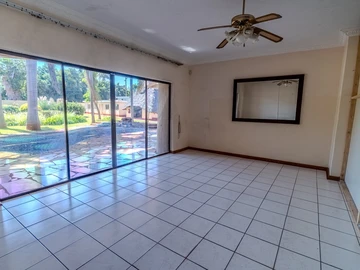 8 Bedroom House