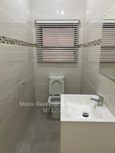 9onCottenham Luxury Apartment for Rent 