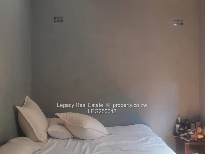 Furnished 1-Bed Flat, Glen Lorne — 24hr Security & ZESA
