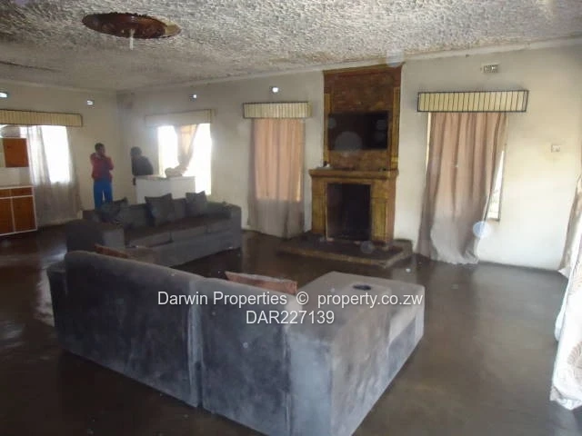 Spacious Home. Quiet Close. Title Deeds