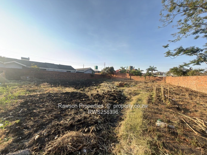 Bluffhill Stand For Sale With Title Deeds