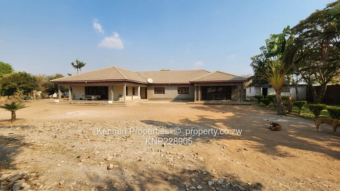 5 Bedroomed Property in Norton