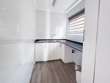 3 Bedroom Flat & Apartment