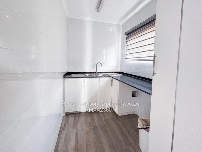 3 Bedroomed Modern Apartment In Greendale