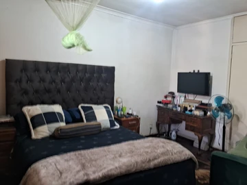 2 Bedroom Flat & Apartment