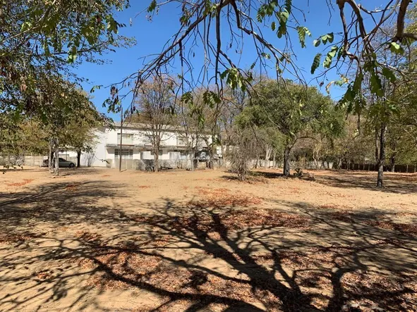 2 Bedroom Flat & Apartment