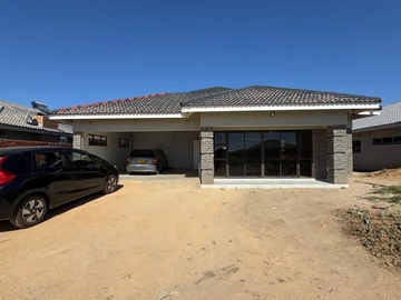 Spacious 3-Bedroom Home in Mabvazuva for sell 
