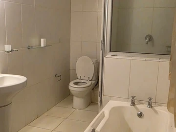 3 Bedroom Flat & Apartment