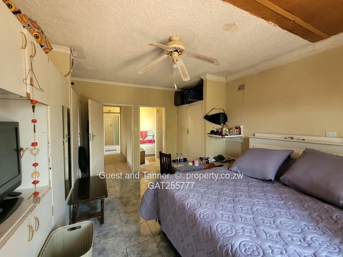Spacious 5-Bedroom Double-Storey Property For Sale – Highlands