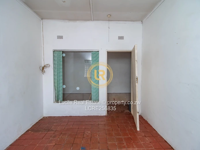 Prime Commercial Space To Let – Strathaven Shopping Centre, Harare