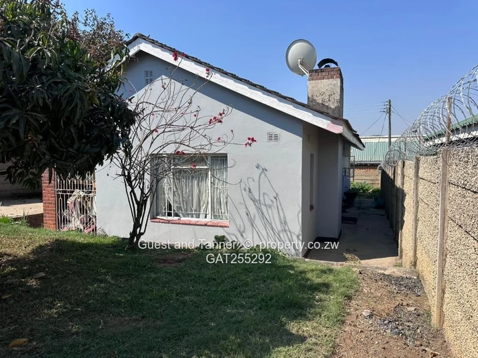 PROPERTY FOR SALE: Chikanga Phase 2 , Mutare 
