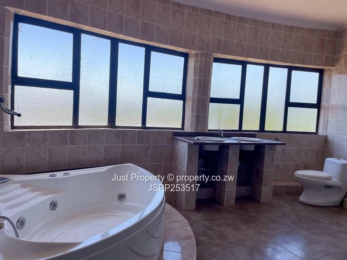 Grand 6-Bedroom Home on 4452 m², Borrowdale Brooke (Sole Mandate)
