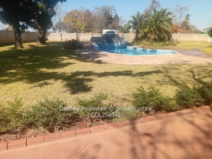 Greendale 6-Bed Family Home with Pool & Borehole
