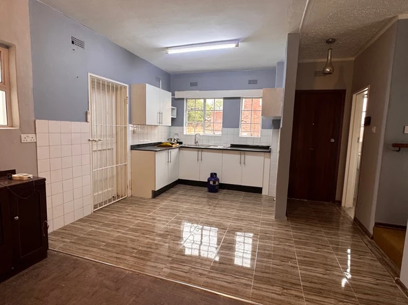 4 Bedroom Garden Flat