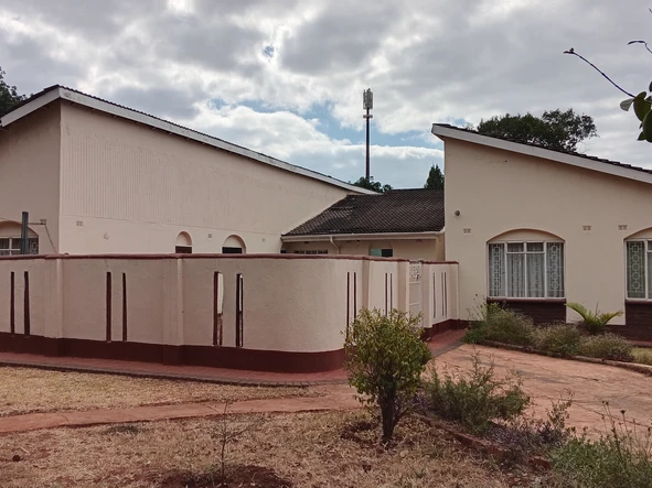6 Bedroom House