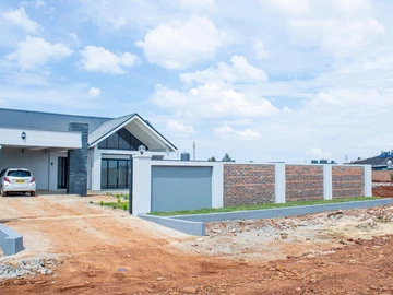 4 Bedroom House