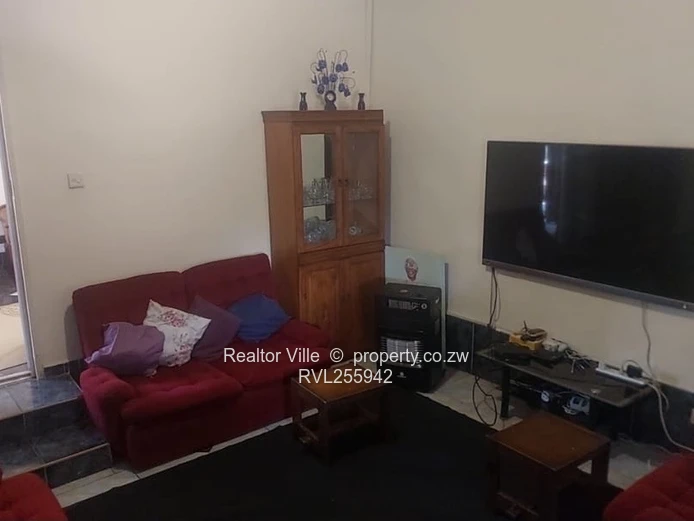 Meyrick Park 3-Bed Townhouse Complex with Verandah & Garden