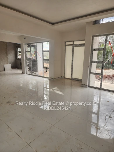 Emerald Hill: New 3-Bed Townhouse Complex w/ Borehole
