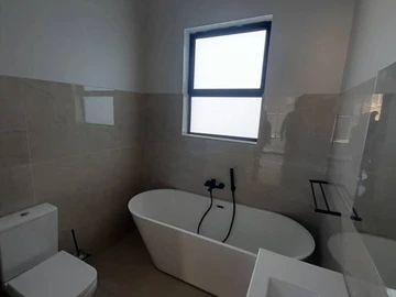 4 Bedroom Garden Flat