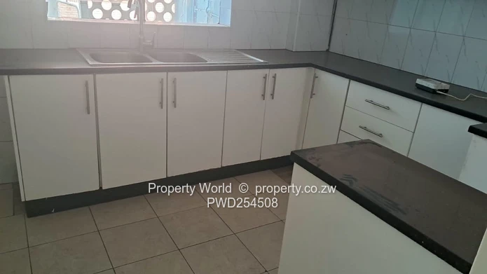 3 Bedroom Flat To Let