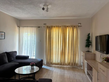 3 Bedroom Flat & Apartment