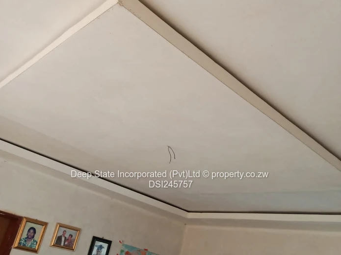 Murehwa center house for sale 