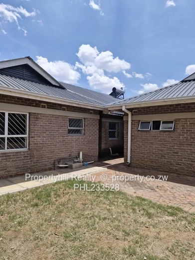 Vacant 2 Bed Cluster Unit in Newlands